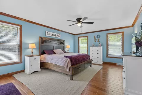 Bedroom - 212 E Castlebury Ln, Appleton, WI 54913 photo 1 of 10