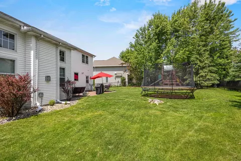 Exterior - 212 E Castlebury Ln, Appleton, WI 54913 photo 6 of 16