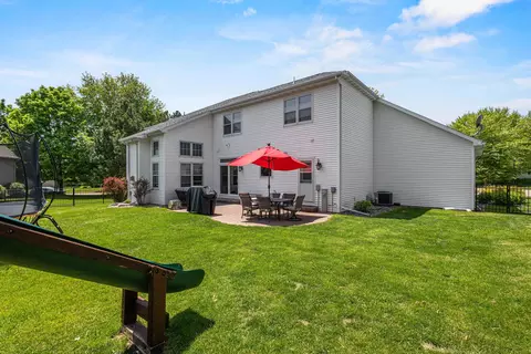Exterior - 212 E Castlebury Ln, Appleton, WI 54913 photo 13 of 16