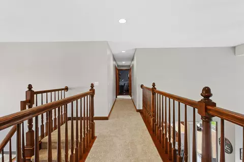 Entry Way - 212 E Castlebury Ln, Appleton, WI 54913 photo 12 of 14