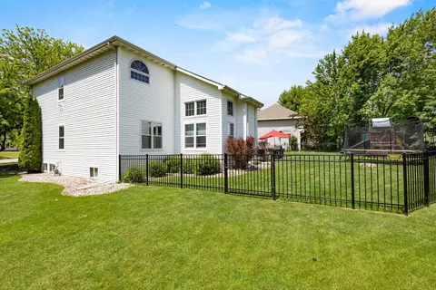 Exterior - 212 E Castlebury Ln, Appleton, WI 54913 photo 10 of 16