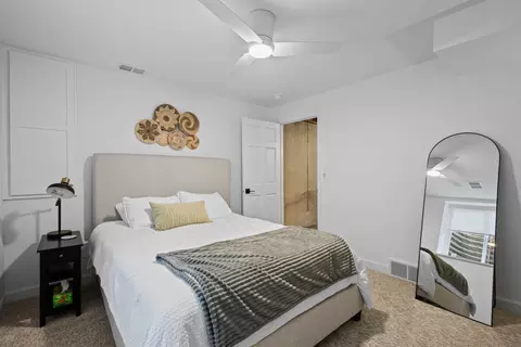 Bedroom - 212 E Castlebury Ln, Appleton, WI 54913 photo 9 of 10