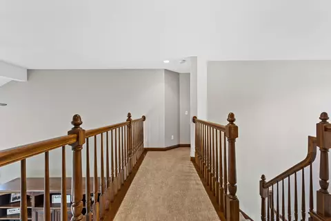 Entry Way - 212 E Castlebury Ln, Appleton, WI 54913 photo 13 of 14