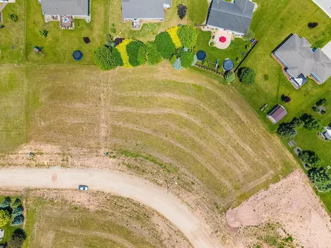 528 Rustic Ridge Dr #9, Brillion, WI 54110