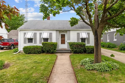 1842 Ohio St, Oshkosh, WI 54902