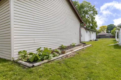 Exterior - 1413 E Marquette St, Appleton, WI 54911 photo 2 of 7