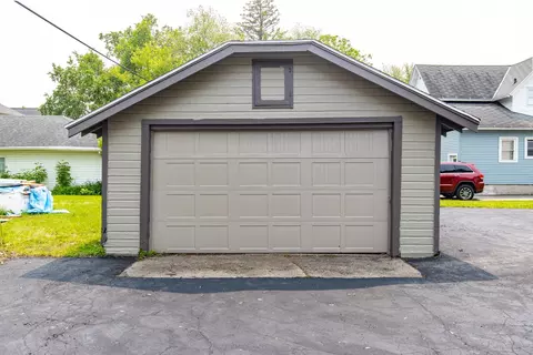 Exterior - 912 N Richmond St, Appleton, WI 54911 photo 7 of 7