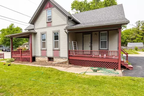 Exterior - 912 N Richmond St, Appleton, WI 54911 photo 5 of 7