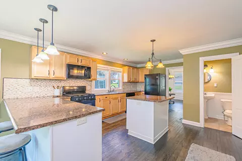 137 E Scott St, Omro, WI 54963 photo 10