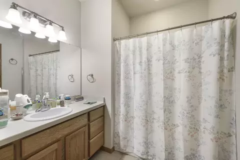 Bath - 115 Community Dr, Fall River, WI 53932 photo 3 of 3