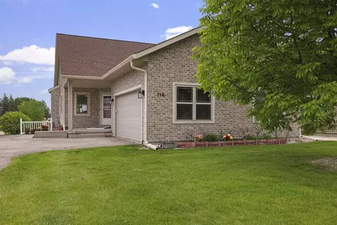 115 Community Dr, Fall River, WI 53932