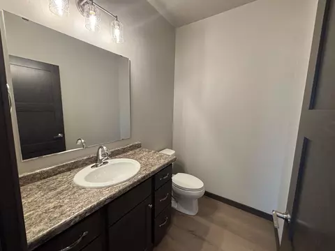 Bath - 1324 S Jade Dr, Appleton, WI 54915 photo 1 of 2