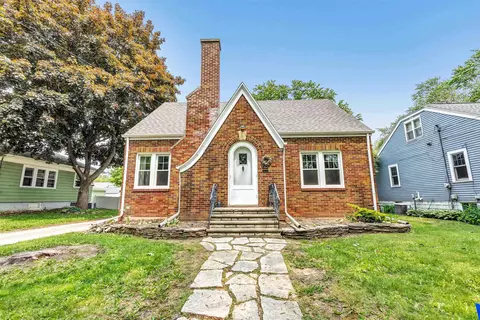 1054 Kellogg St, Green Bay, WI 54303