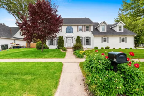 139 Sullivan Ln, De Pere, WI 54115