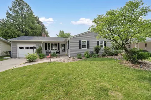 3813 S Clay St, Green Bay, WI 54301
