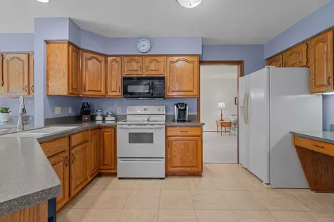Kitchen - 2521 E Inglewood Pl, Appleton, WI 54915 photo 2 of 5