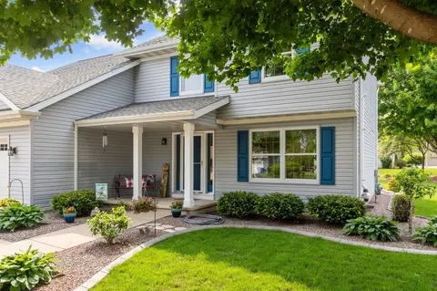 Exterior - 2521 E Inglewood Pl, Appleton, WI 54915 photo 4 of 6