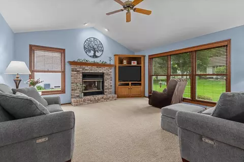 Living - 2521 E Inglewood Pl, Appleton, WI 54915 photo 2 of 2