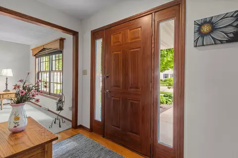Entry Way - 2521 E Inglewood Pl, Appleton, WI 54915 photo 1 of 4