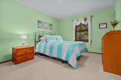 Bedroom - 2521 E Inglewood Pl, Appleton, WI 54915 photo 4 of 7