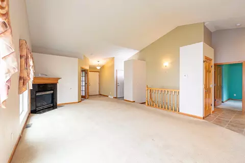 5545 W Brookview Dr, Appleton, WI 54913 photo 4