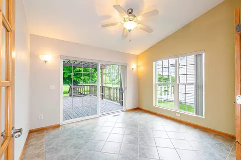 5545 W Brookview Dr, Appleton, WI 54913 photo 8