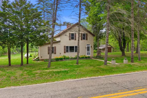 n4614 County Road G, Wild Rose, WI 54984