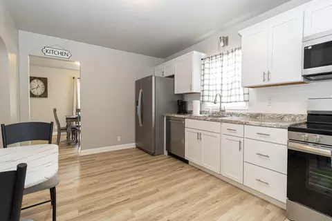 1614 N Richmond St, Appleton, WI 54911 photo 2