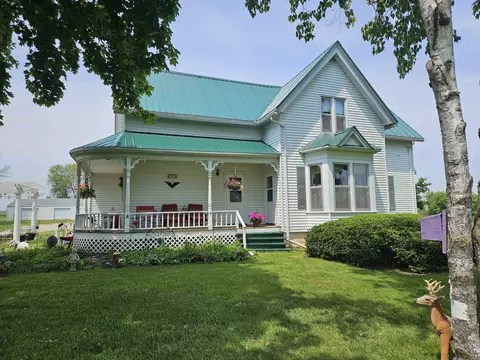 7310 Old 57 Rd, Greenleaf, WI 54126