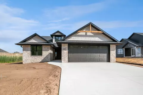 3294 Evening Star Dr, Green Bay, WI 54311