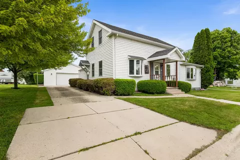 542 Madison St, Reedsville, WI 54230