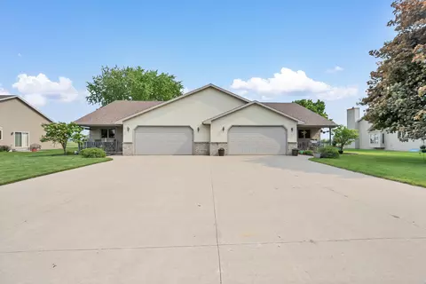 974 Broadway St, Wrightstown, WI 54180