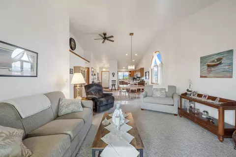 Living - 974 Broadway St, Wrightstown, WI 54180 photo 3 of 8