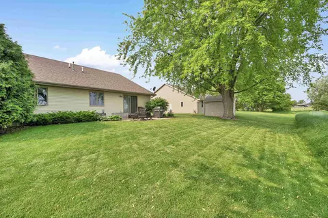 Exterior - 974 Broadway St, Wrightstown, WI 54180 photo 4 of 10