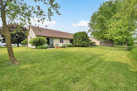 Exterior - 974 Broadway St, Wrightstown, WI 54180 photo 8 of 10