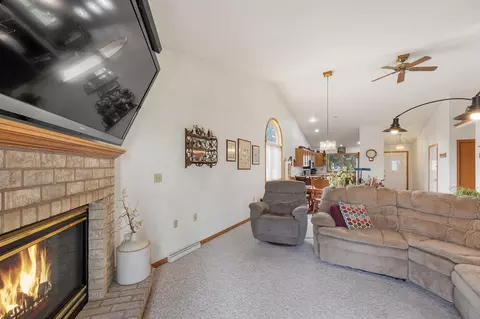 Living - 974 Broadway St, Wrightstown, WI 54180 photo 8 of 8