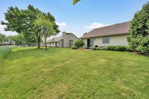 Exterior - 974 Broadway St, Wrightstown, WI 54180 photo 7 of 10