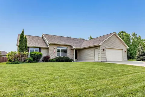 3251 Bower Creek Rd, De Pere, WI 54115
