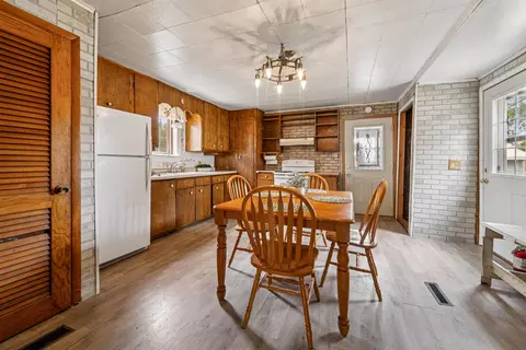 1627 W Rogers Ave, Appleton, WI 54914 photo 9