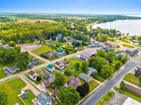 View/Area - 110 E Freeborn St, Cecil, WI 54111 photo 15 of 17