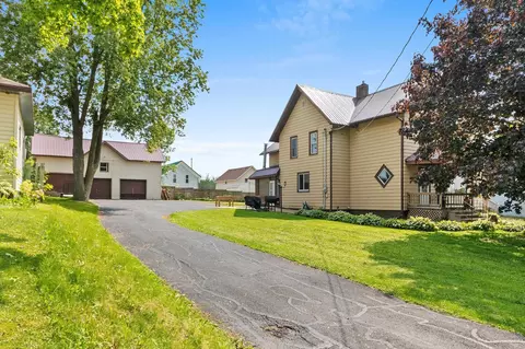 Exterior - 110 E Freeborn St, Cecil, WI 54111 photo 2 of 5