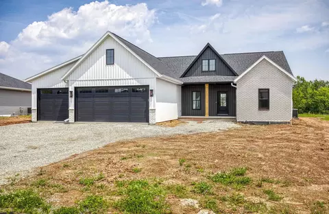 2590 N Stellita Cir, De Pere, WI 54115