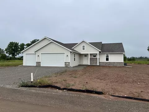 1751 Legacy Ln, Neenah, WI 54956