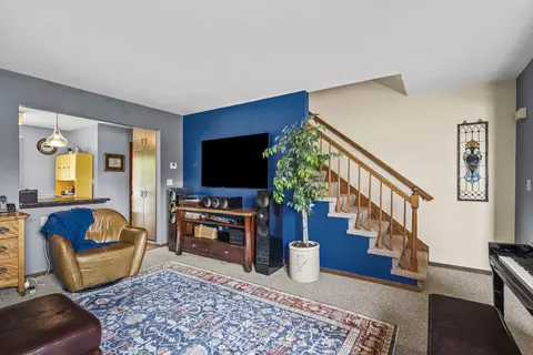 Living - 625 S Olson Ave #H, Appleton, WI 54914 photo 3 of 3