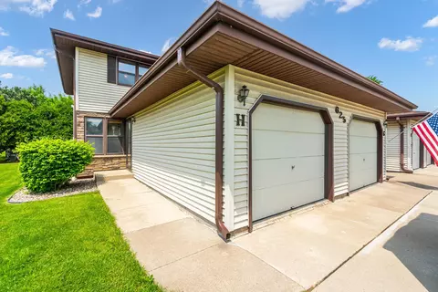 625 S Olson Ave #H, Appleton, WI 54914