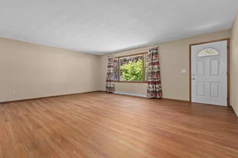 Living - 1636 S Driscoll St, Appleton, WI 54914 photo 1 of 4