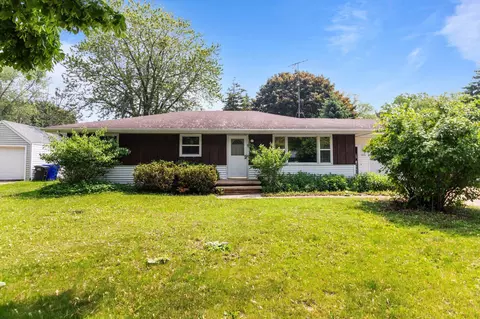 Exterior - 1636 S Driscoll St, Appleton, WI 54914 photo 3 of 5