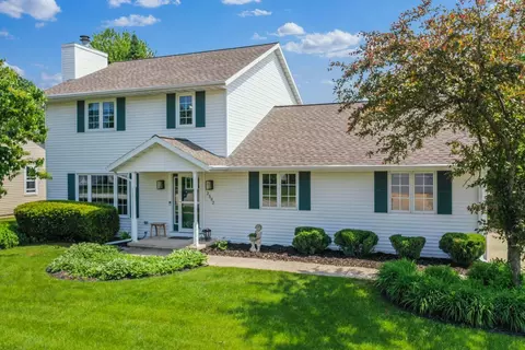 2592 Radinz Rd, Green Bay, WI 54311
