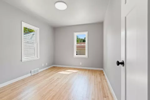 Bedroom - 822 W Frances St, Appleton, WI 54914 photo 3 of 3