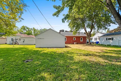 Exterior - 822 W Frances St, Appleton, WI 54914 photo 1 of 7